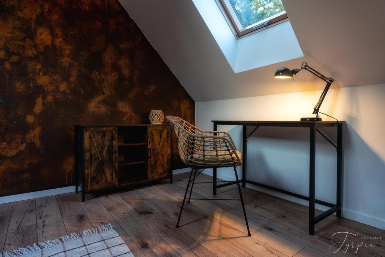 Czarna  Dziupla Houseヴィラ エクステリア 写真